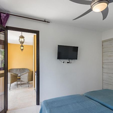 Amazing 3 Bedroom Apartment On The First Line Of The Best Las Americas Beach, Air Conditioner And Terrace Ocean View Playa de las Americas  Luaran gambar