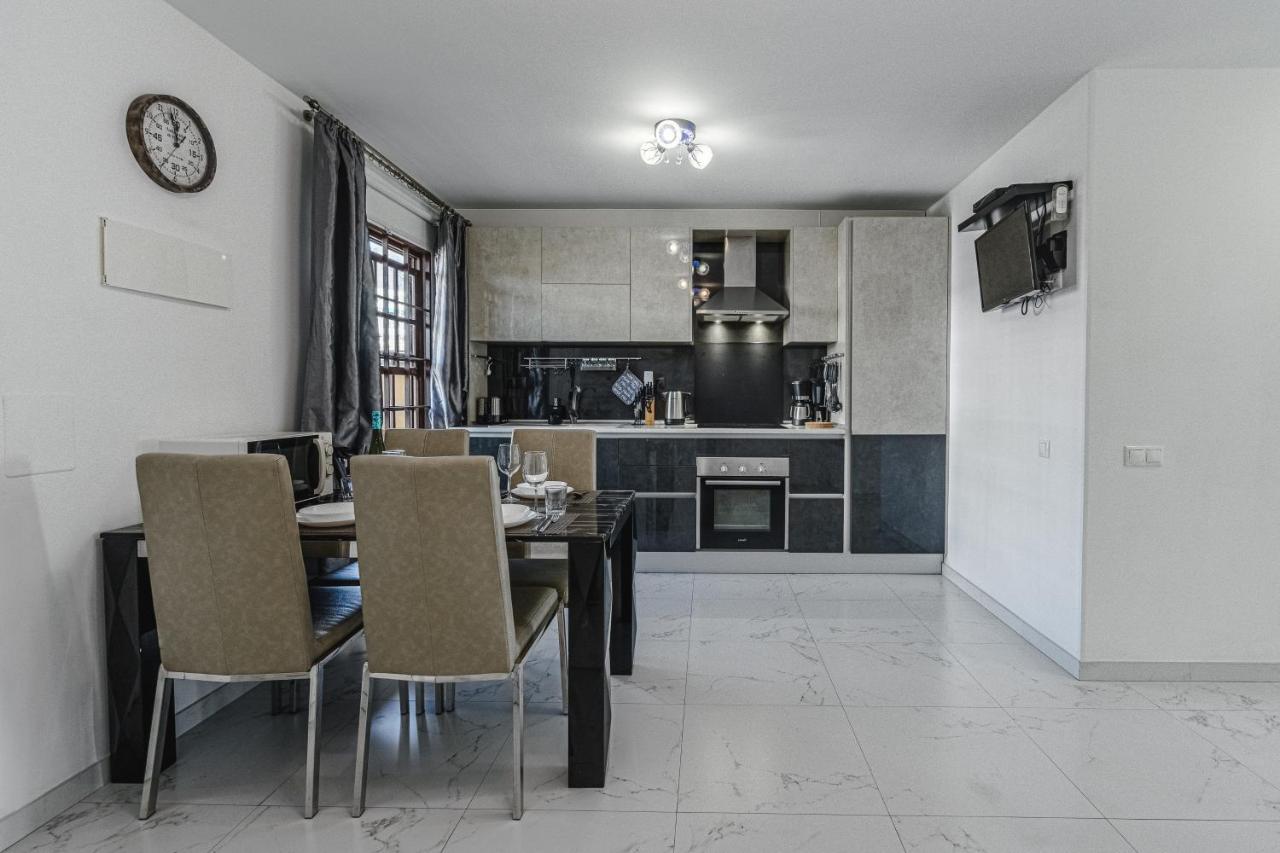 Amazing 3 Bedroom Apartment On The First Line Of The Best Las Americas Beach, Air Conditioner And Terrace Ocean View Playa de las Americas  Luaran gambar